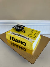 Load image into Gallery viewer, 2025 Idaho Graduation Textbook Cake for 25 people