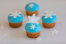 Gonzaga Care Package Cupcakes:  Finals Week 2025