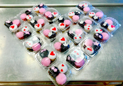 Gonzaga Care Package Cupcakes Valentine's 2025